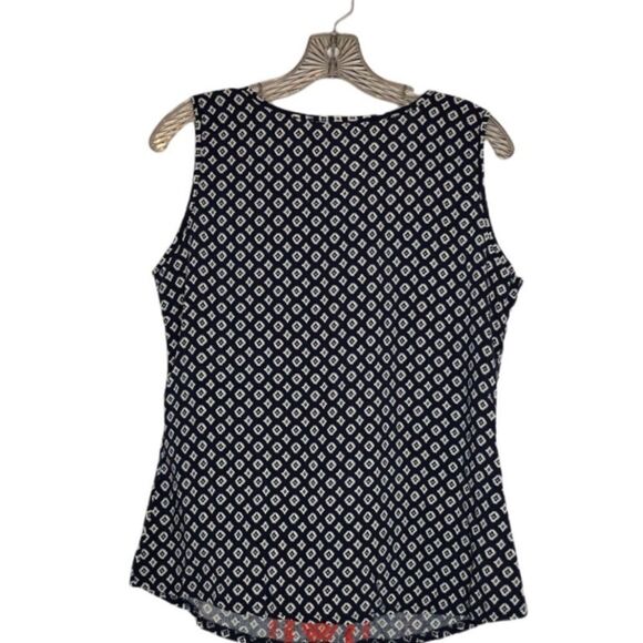 Solitaire Sleeveless Summer Top - Picture 2 of 5